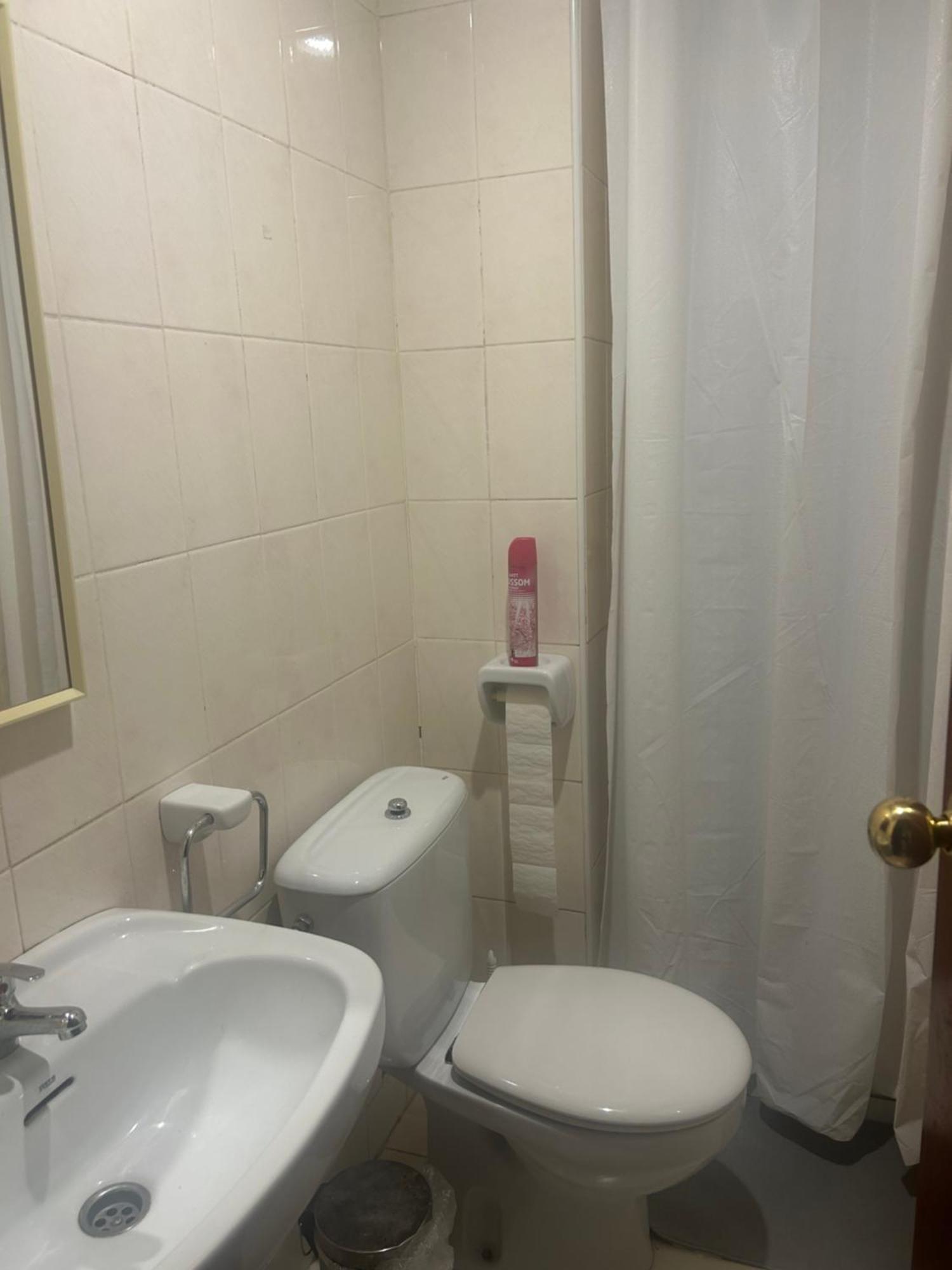 Habitacion Doble En Figueres Daire Figueres  Dış mekan fotoğraf